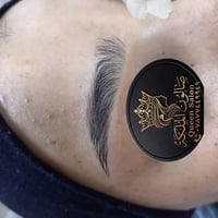 صالون الملكة • حفافه • تصوير بدون فلتر