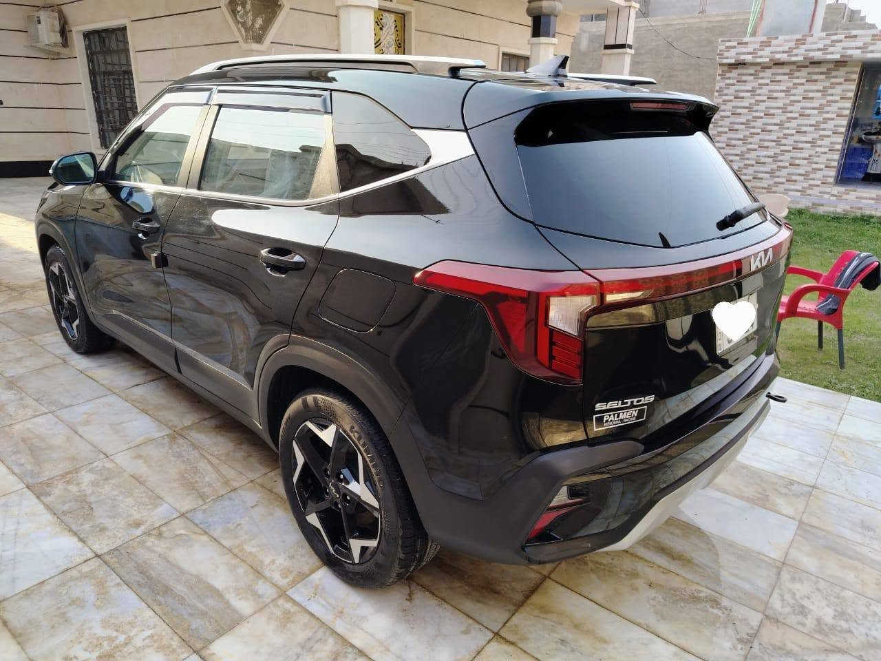 السلام عليكم
سليتوس امريكي موديل 2024  فئة EX اعلا فئه فول مواصفات
رقم بغداد باسمي  حره تحويل مباشر 
محرك 2000 المرغوب 
فتحة سقف 
تشغيل عن بعد 
اناره لد متغيره داخل غرفة السياره
 رادارات
 داخل  جلد 
مقاعد كهرباء مع تدفئه بالكشنات
تحديد مسار 
قياده ذاتيه وغيرها من المواصفات
ايرباكات جميعها سليمه 
اناره لمس مع لدات امامي وخلفي
مطريات بلاديه سليتوس
 
 تايراتها مال شركه ماشيه ٣٢ الف محركها 2000 دوش سيارة  تعتبر كلين بدون حادث بجمها مفتوح ونفسه رجع انشد عليها من الراديترات وكل تفاصيل سياره مال شركة تامين بدون اي خدش بدون حادث فقط بارد ماشر بالبنيد 
سياره جديده وصور تحكم .. صور الحادث وشاصي مرفقة 
عنوان بغداد ***********
السعر ١٧٨ ورقه
