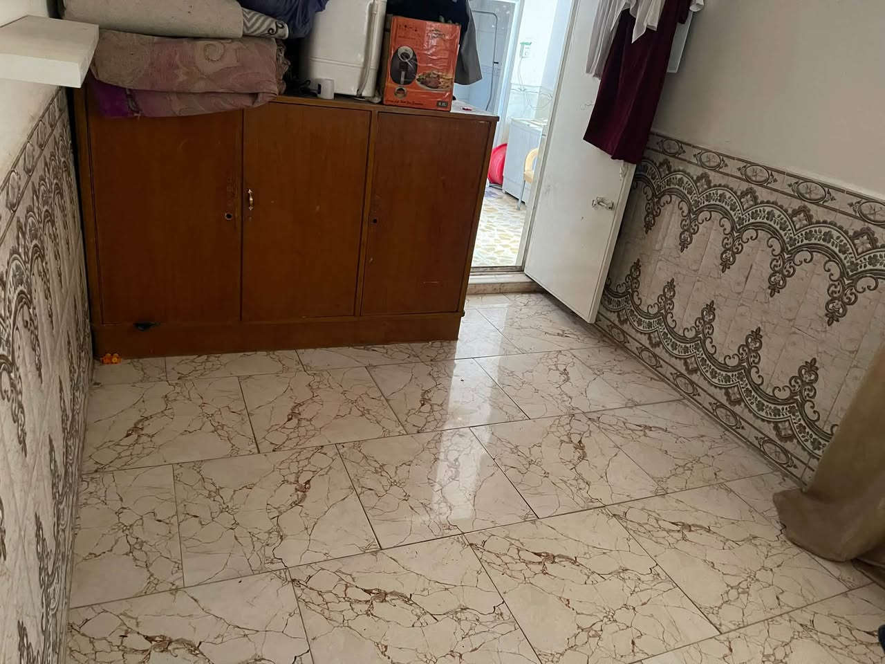 كوفه حي ميسان • ١٠٠م • ٣ غرف