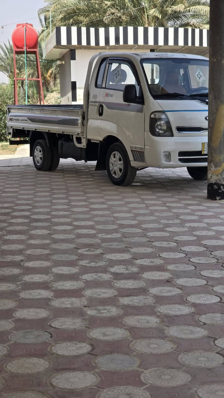 سلام عليكم كيه بنكو موديل ١٣-
سياره مكفول كير ومكينه وشاصي وتخم تاير سنوية جديده  تبريد ثلج سياره حلو مال جناي سياره بيه صبغات مال الدوس  مكان بابل الحله السعر 93-بي مجال رقم الهاتف واتساب تصل ***********
