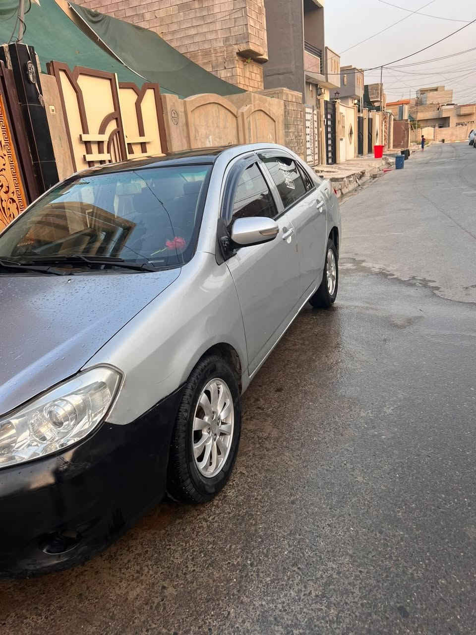 بي واي دي جي3 موديل 2013
بصمه تشغيل تبريد كير جديد محرك 1800 رقم نينوى 
طخم جديد بالكامل قبل اسبوع شادو لايت زينون  جديد شاشه وكامرة خلفيه سيارة حرة   سعرها 47 وبيها مجال 
رقم الهاتف ***********
