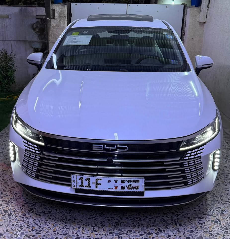سلام عليكم BYD دستروير ام الفتحة للبيع
سياره ماشية 5الف كفالة عامة مال الصبغ والبارد والتبديل حته الشخط السياره بحالة الوكالة السياره تجي فتحة ولد بل دعامية مغلفة ارضية  تواصل ***********سعر21و800مكان السياره بغداد الكرخ

