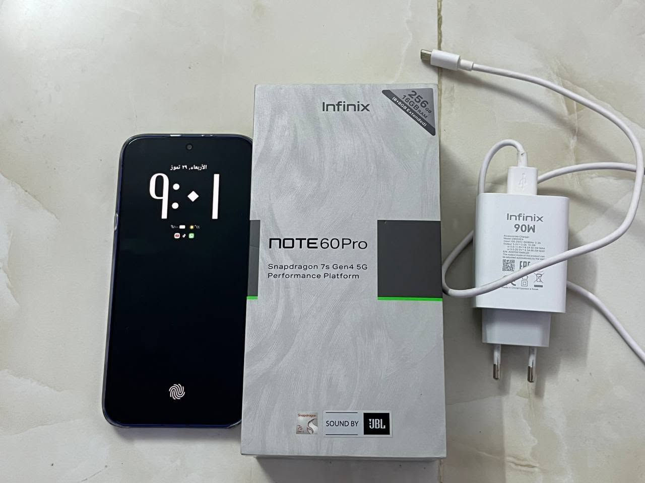 للبيع او للمراوس !! 
سلام عليكم 
انِفنكس نوت 60 برو 5G اللون الازرق
ذاكرة 256 GB عشوائية 16 (8+8)
البطارية 100٪ 
الجهاز اخو الجديد استخدام شهر ونص فقط  ، علماً اخذتة بـ 540 بوقَتها
ملحقات كاملة شاحن 90W + كارتون ٫ لا يوجد توصيل
السعر 475 بي مَجال بسيط
العنوان بغداد المدائن
رقم واتساب ***********
