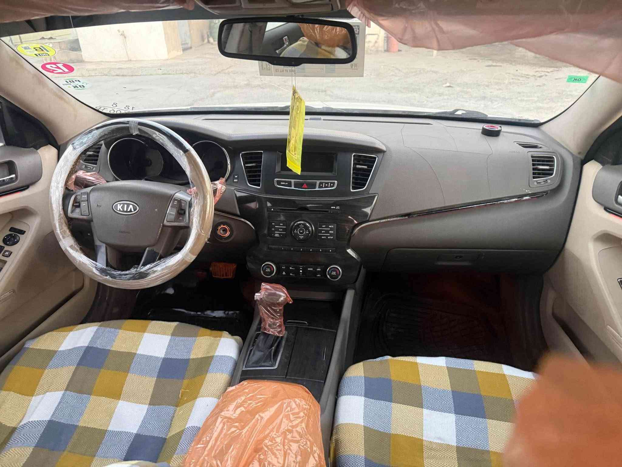 ٢٠١١ • سونار • بدون لوحات