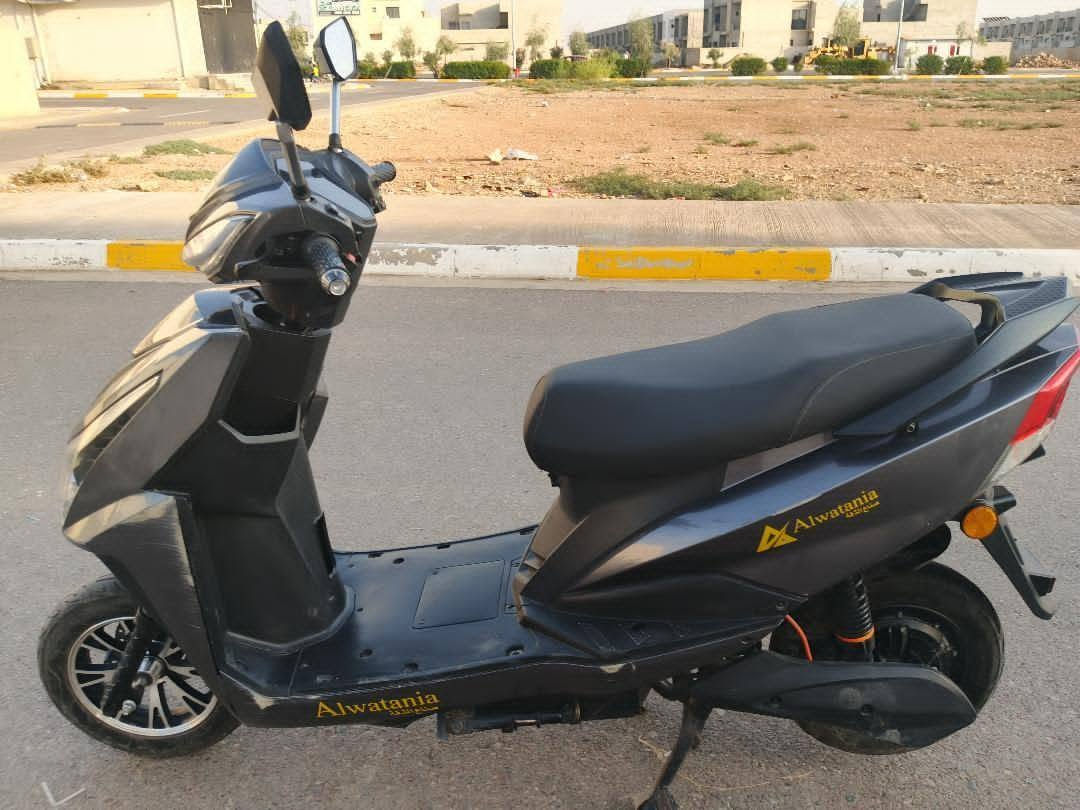 بطارية ٩٠٪ • سرعة ٥٠كم • مستعمل ٦شهور