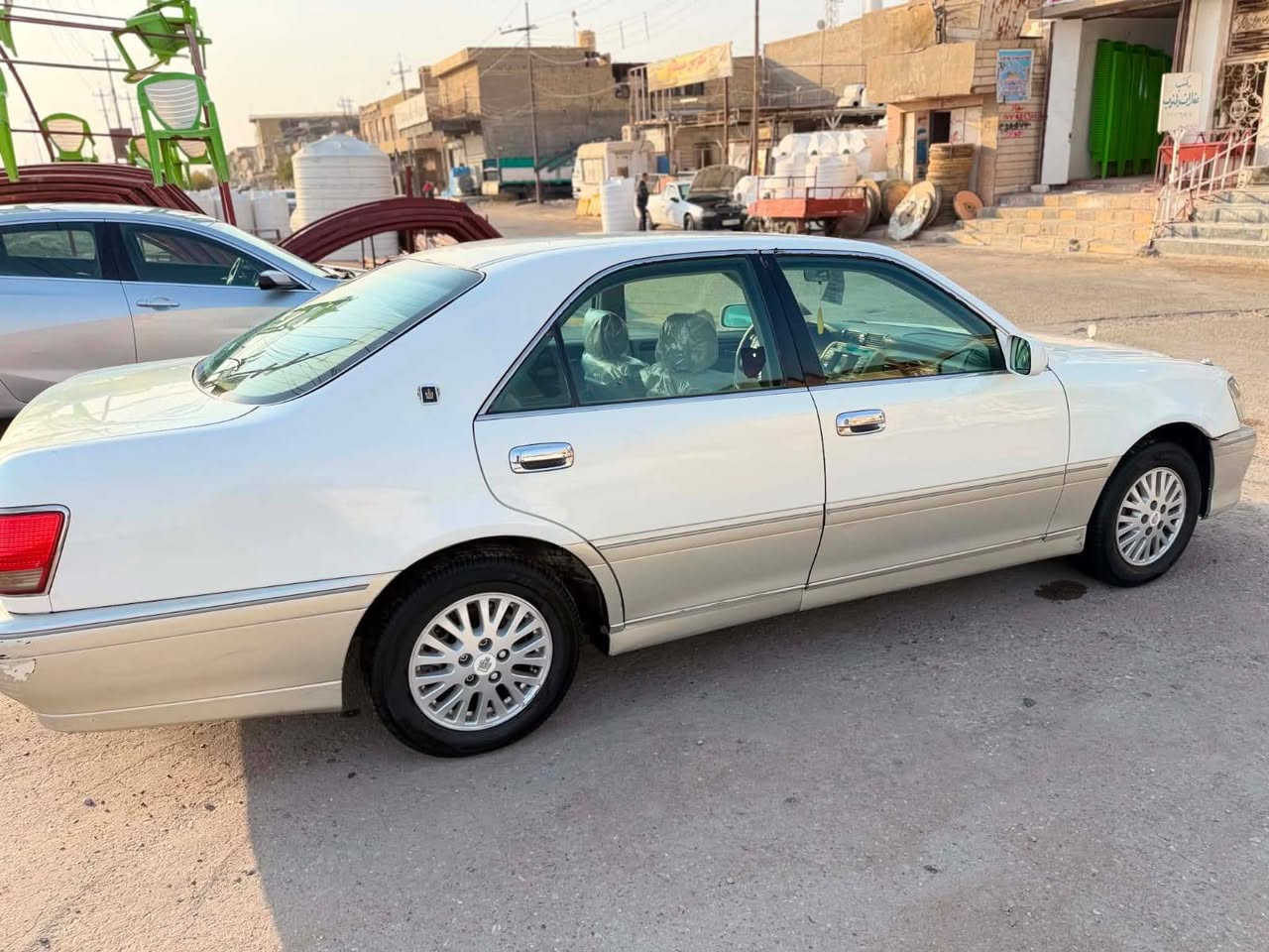 سياره جنون ادوات 3 دكم كير مكينه مكفول جاهز سياره عده تبريد كصه جنده سعر 30 وبيها مجال مكان عماره 
***********

