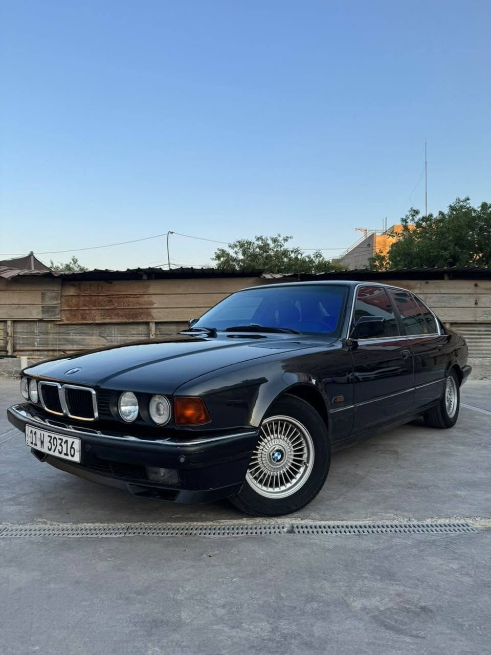 Bmw 740i v8 1992 
بيع فقط ***********
السعر 80$ بيها مجال 
العنوان بغداد الجادرية 
غبر متواجد خاص
