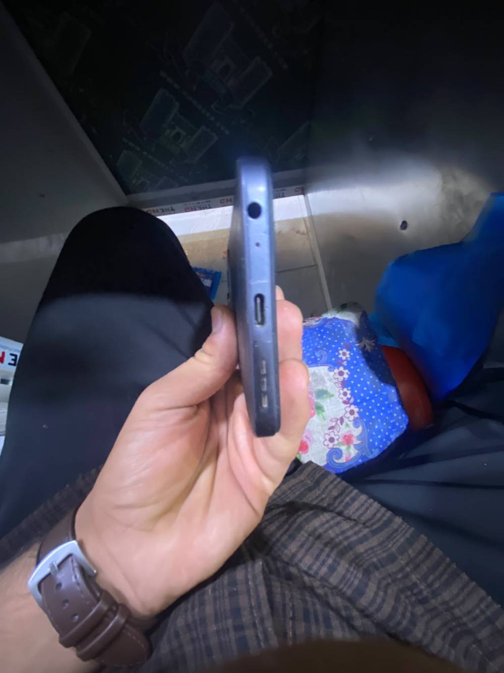 سبارك ٤٠ • شهرين مستخدم • كارتون وكفر
