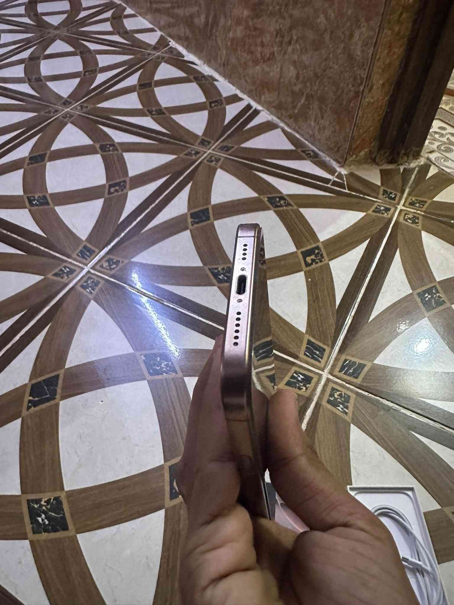 آيفون 16 برو ماكس • ٢٥٦ • بطارية ٩٣%