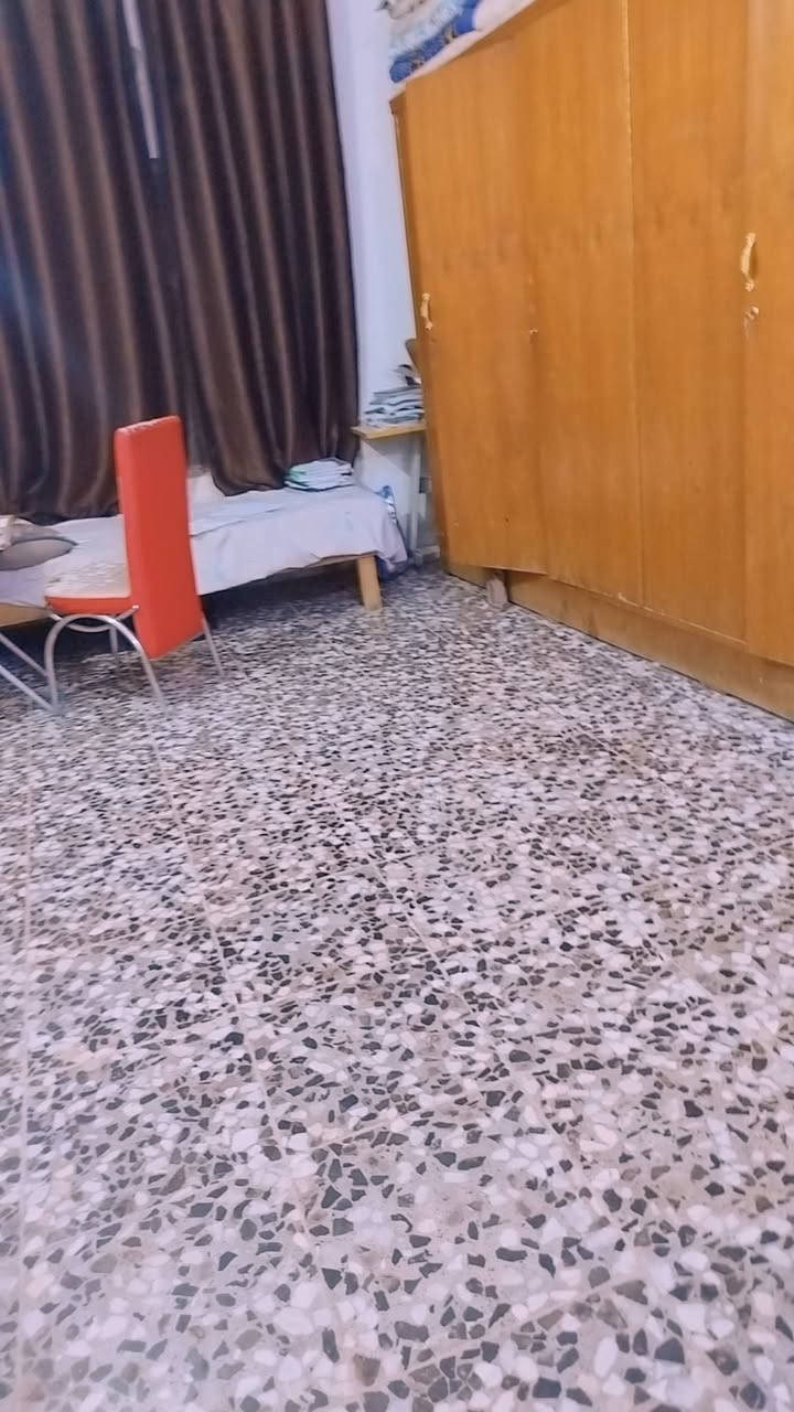 البلديات زراعي قرب الشريط قرب مدرسه تغلب الابتدائيه 

🔴 بيت. مساحته 225 متر

   

🔴الواجه سبعه أمتار

🔴غرفتين + استقباله + صاله + مطبخ + ترك + منَور + ملحقاته داخليه و خارجيه 

🔴كراج جبير كلش جبير + بناء بلوك + صب 

    

🔴غرفه فوك هيكل يحتاجله بس ابيض وكاشي  

*********** استفسار  

 

🟡🔴السعر 156
