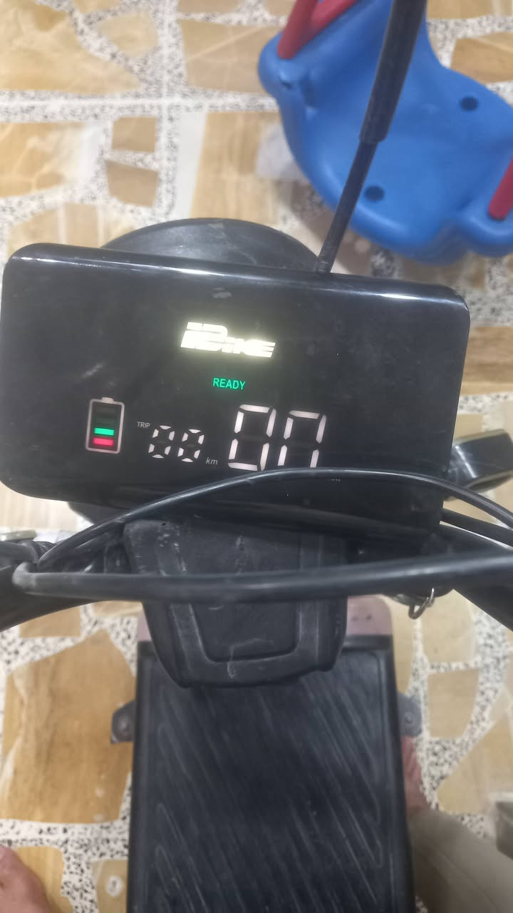سلام عليكم موطور حجم ١٤ نضيف بطاريته نضيفات كله شغال  اذا كو مراوس R9 ونطي فرق  سعره 150 وبي مجال رقم *********** واتساب عنوان الفلوجه الجولان
