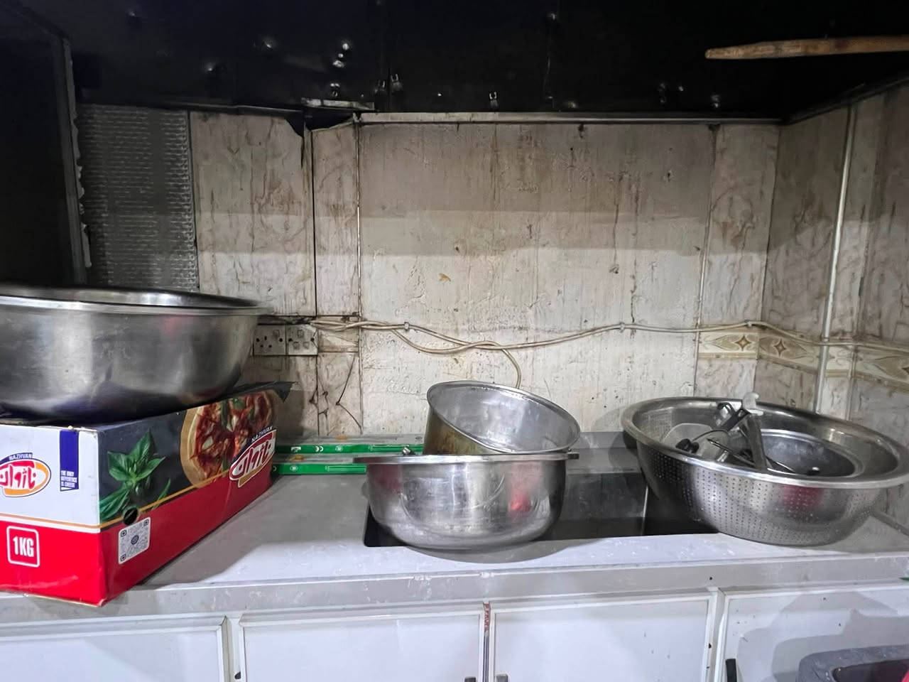 السلام عليكم 
غراض مطعم للبيع مستخدمة مثل ما موضحات بل صور الي يحب يستفسر يخابرني ويدلل *********** متوفر واتساب ايضا
