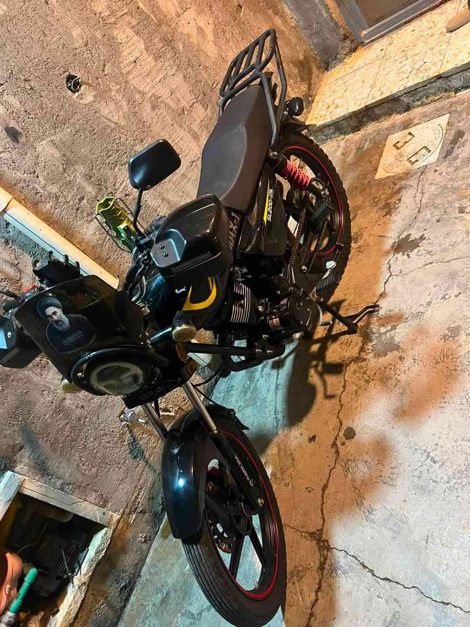 السلام عليكم سولنك ماكس1 200cc للبيع موديل2025 نازله ب26
الدراجه فول نضافه ما اشتغل بيها دلفري  مكفوله كفاله عامه مناقصها اي شي عارضها950 وبيها مجال ***********
