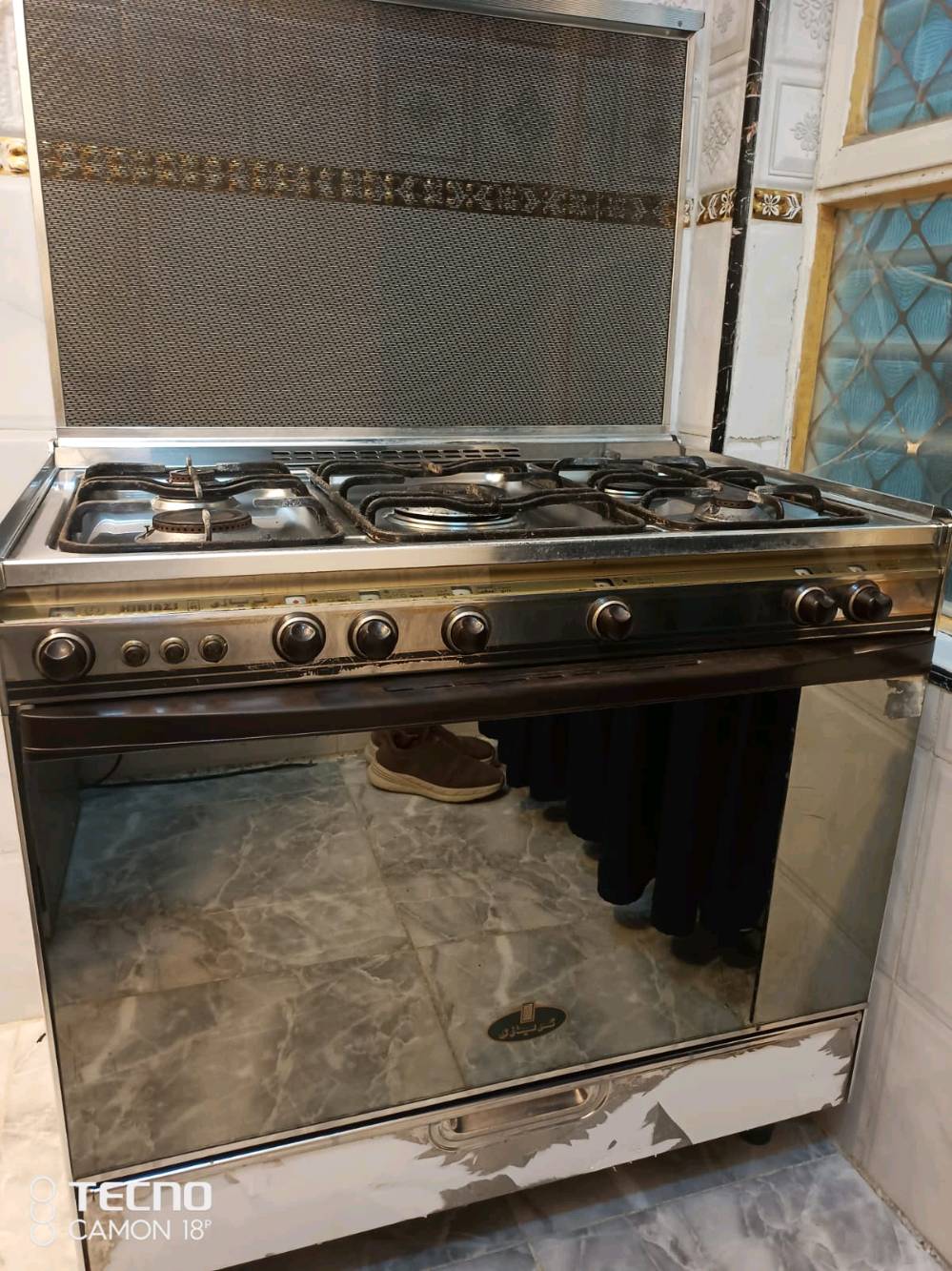 السلام عليكم طباخ كريازي ٥عيون نظيف جدا نسبة النظافة ٩٠بالمية سعرة ٤٠٠مع مرشحة هدية العنوان بغداد الزعفرانية ***********