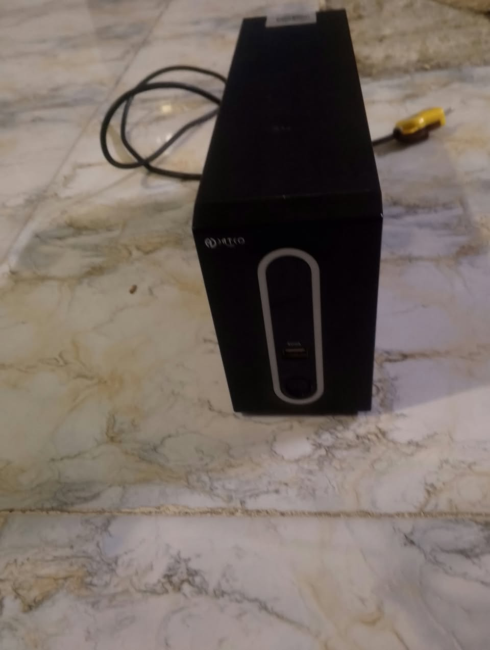 UPS 850Va جديد
يو بي إس 850 واط جديد استخدام قليل بعده نظيف وبطاريات جديدة بعدهن اخذته ب 50 الف انطي سعرك ويصير خير بس لا تكسر لان مراح ارد عليك 
مكاني بغداد العبيدي ويوجد توصيل 
أي استفسار راسلني خاص 
رقمي للتواصل ***********

