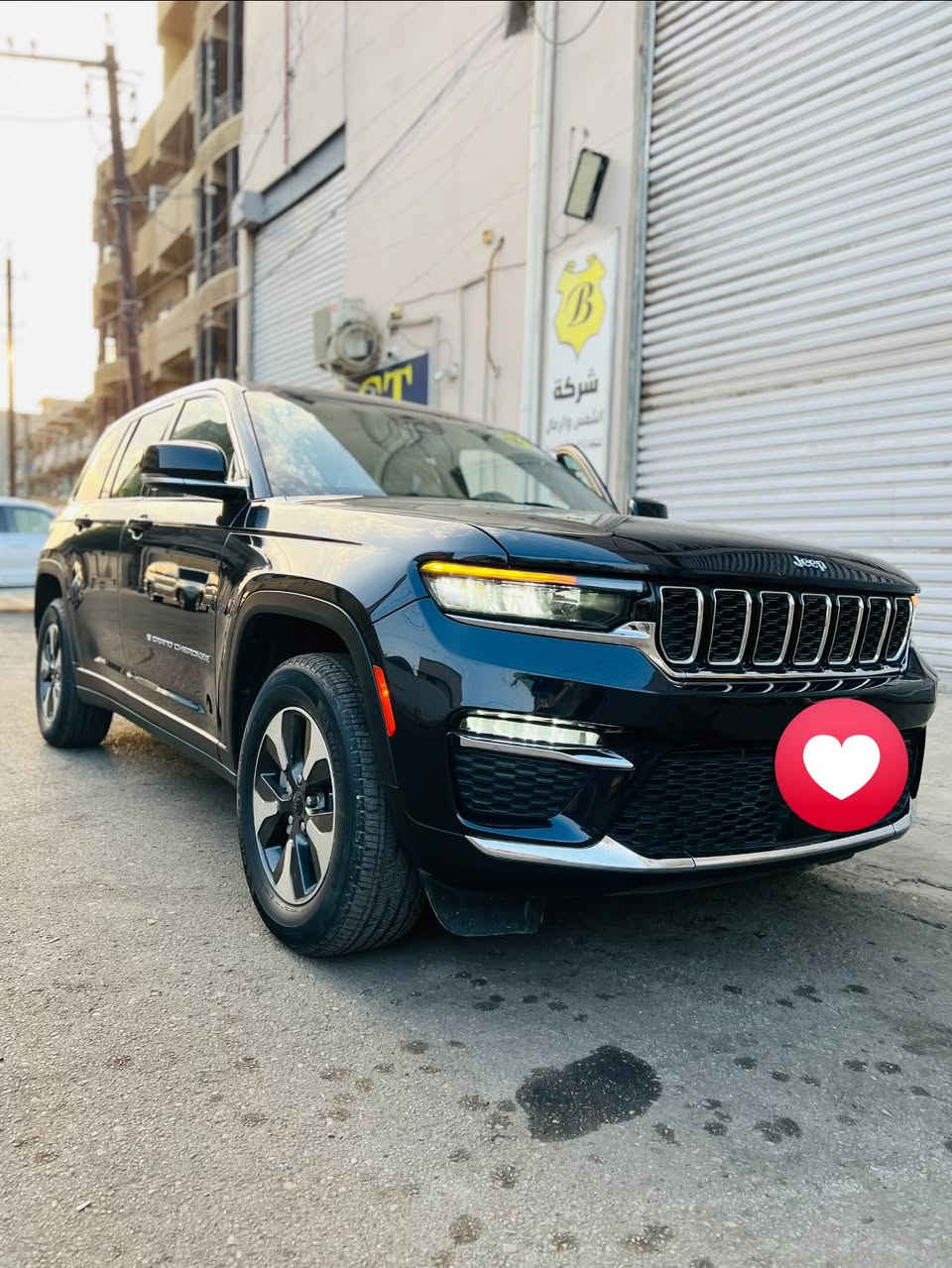 جراند شيروكي 4xe • بلج ان هايبرد • ٢٠٢٤