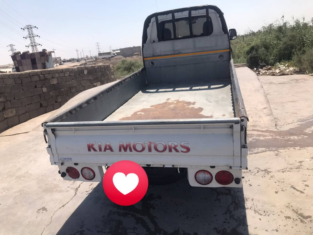 سلام عليكم كيا بنكو حمل موديل 2018مكفوله كفاله عامه بس بيه رصعات سياره جديده تخم تاير بس المحرك بيه تبخير المكان البصره *********** السعر130
