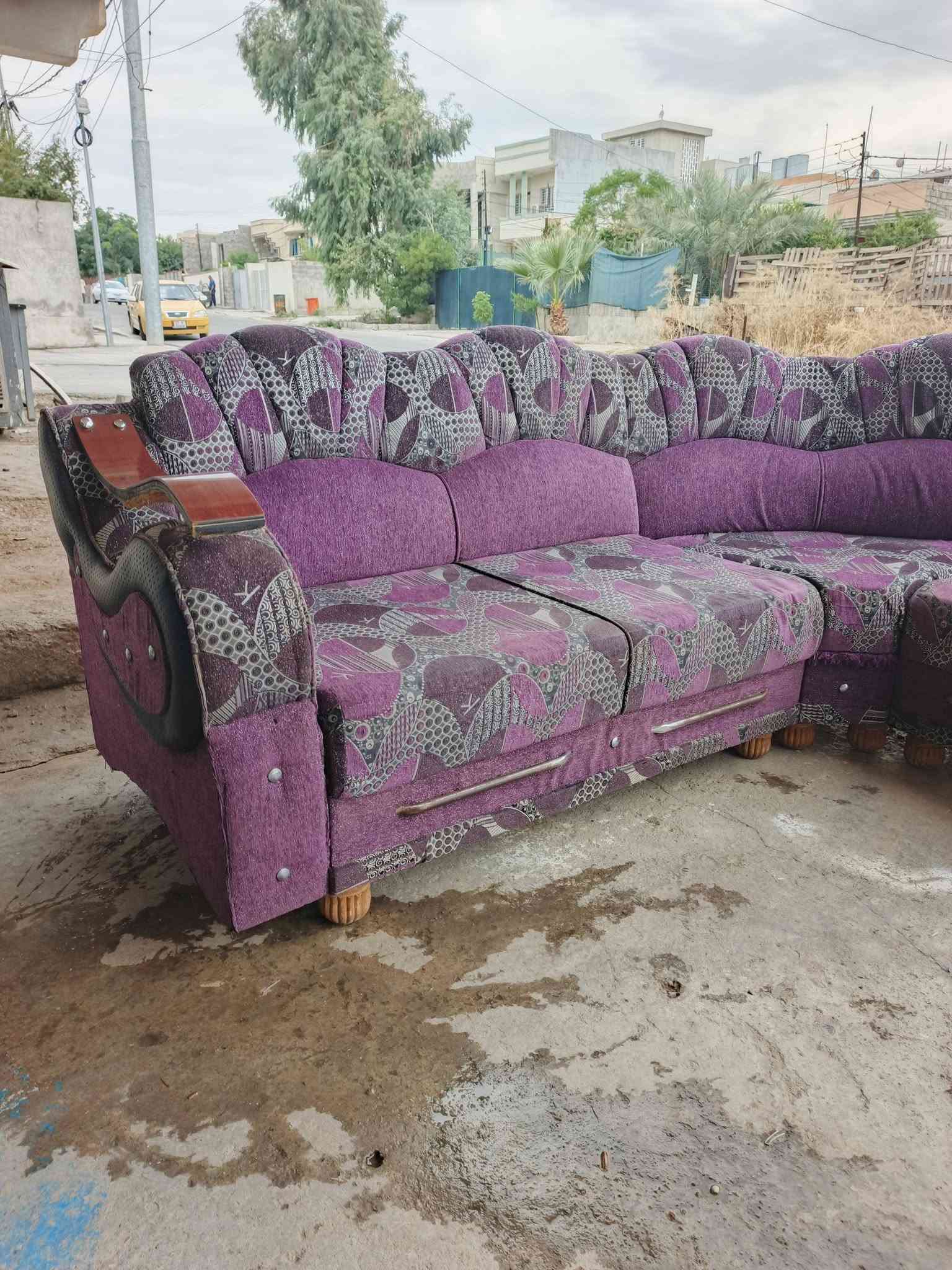 ديوان مستعمل • نضافه 70٪ • حي القادسيه الاولى