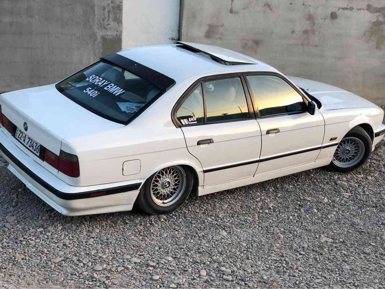 Bmw 525
گێڕ حادی
١٩٩١ کامل کراوە ٩٥
دەحامی بۆ دەحامی کراوە بە m
گێچ ٣٠٠
سەقفوشانی بێبۆیاخ
بێدەحمو لێدراو
نوکەدەرزی پێوە نیە
چوارجام کارەبا کوشن جڵدو هیتەر دەبڵ ئێرباگ ناو  فۆر میکا
تەبرید لەسەر سویچ
کامل سێرفس کراوە 
بەیانی بیکە بەناو خۆت
تا٢٠٣٠ڕەقەمی نوێیە
گشت گیانی لەسەر دەقی شەریکە ئیش ئەکا بەشەرتی سەت فیتەر 
*********** رانية, السليمانية

