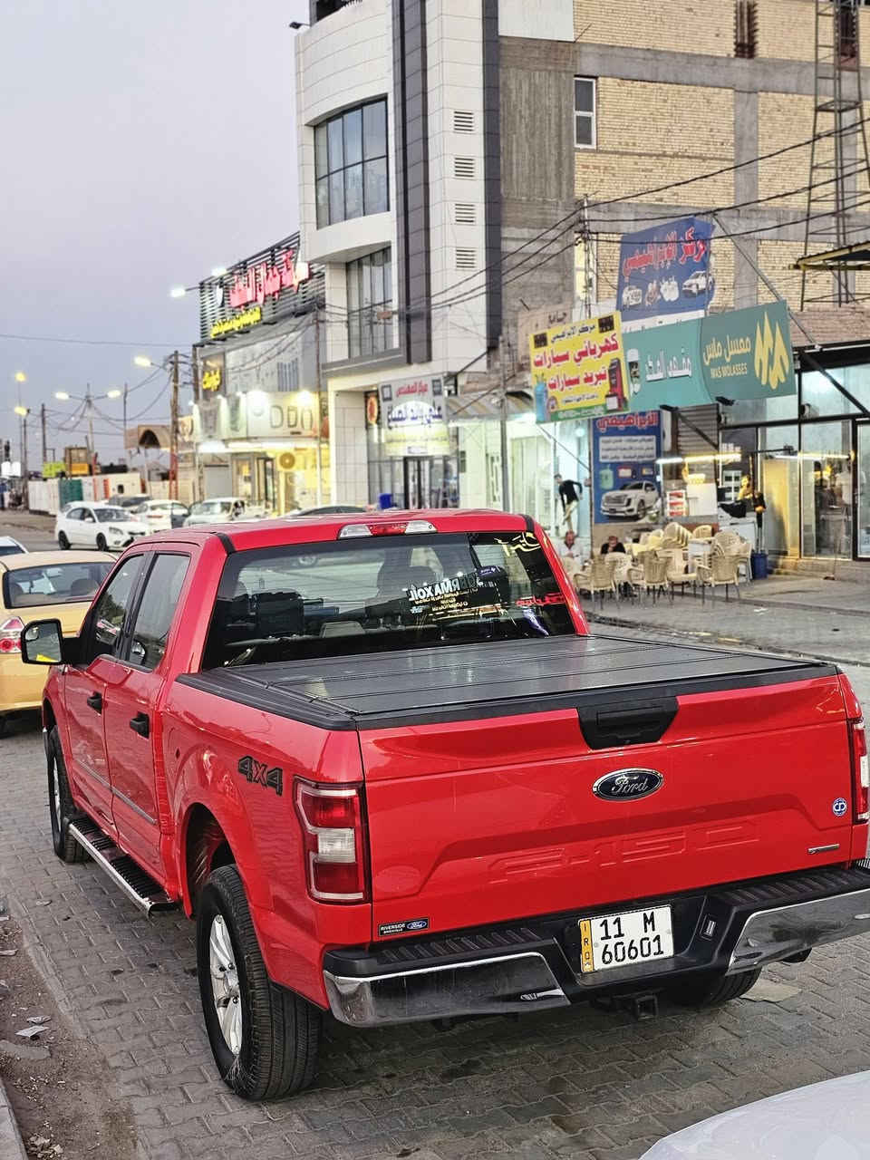للبيع فورد f150 2018 بغداد
وارد كندي رقم بغداد مميز
محرك ٦ سلندر دبل تيربو
كشن صدر قلاب تبريد قطعة وحدة 
كير تعليك ١٠ نمرة
شاشة زغيرة امامية
مابيها حادث من امريكا
لكن بيها دحجات بسيطة موضحة بالصور 
ماشية ١٧٨ الف كيلو متر
***********
المكان النجف الاشرف شارع الزهور
السعر : ١٩٥
