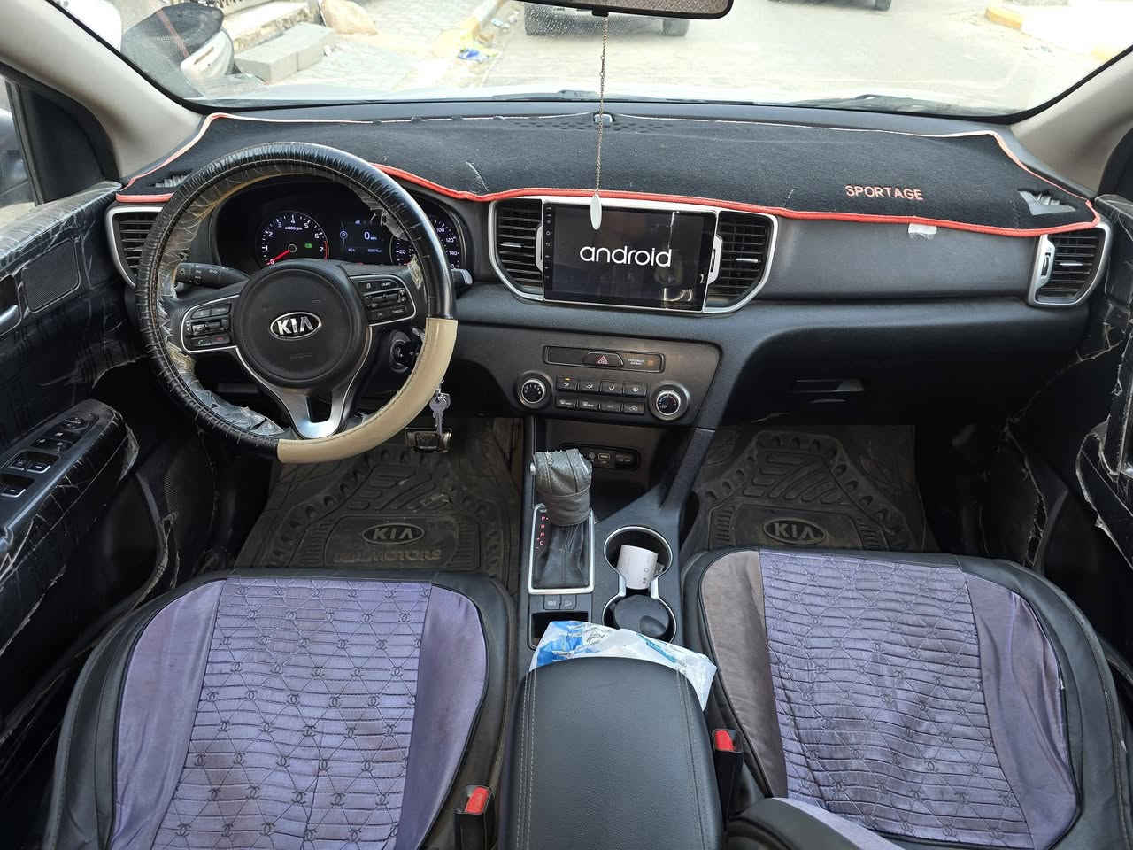 سياره سبورتج ٢٠١٩ وارد أمريكي ضربته بداية البنيد ما عابر تحويل ثاني يوم السعر ١٥٥ و بيه مجال مكان السياره السماوه ***********
