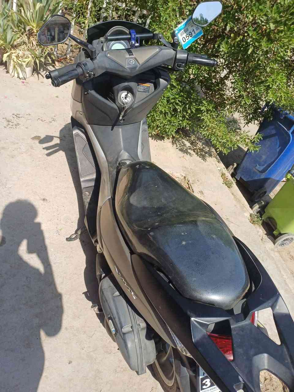 للبيع  NMAX موديل 2019
الدراجه جديده مكفول من كلشي
صارلها ٣ أشهر من نازله من الرمبه
ماشيه 36 الف
الدراجه اذا لكيت بيها شخط ترجعها
سعرها 17 ونص
رقم الهاتف ***********
او مراوس PCX جيل ثالث نضيفه ياباني
