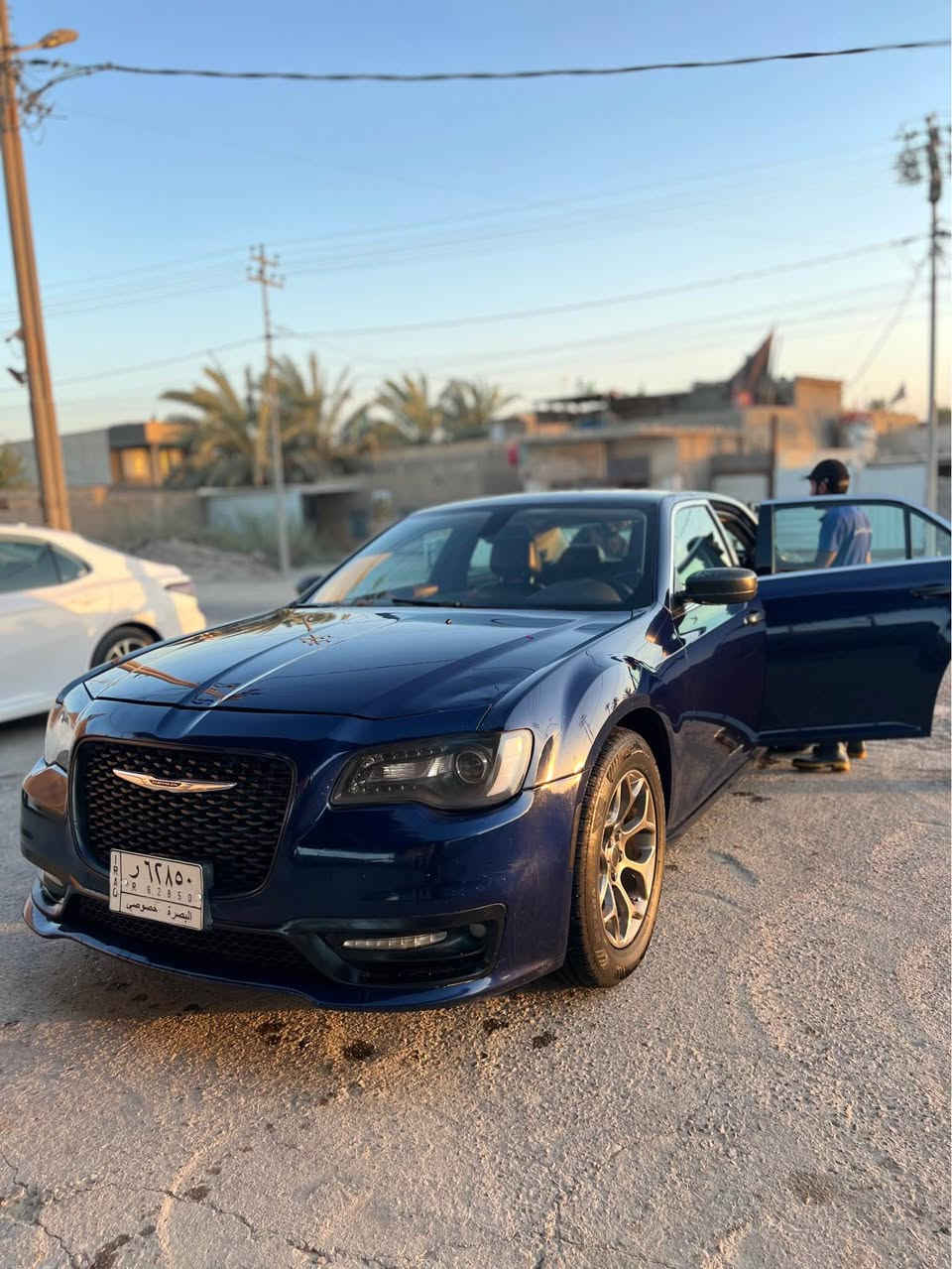 اوباما كرايسلر c300 للبيع 20 اصل 17 تحويل ثاني يوم محرك وكير جدد تخم تايرات حدادية جديد تبريد ثلج راديتر هيمي ماكو اي حماوة ماناقصهه شي فقط ترتيبات بسيطة حادثهه بنيد وجاملغ وبيهه بابين كلير من امريكا باب السايق والصدر 
سعرهه 145 وبيهه مجال للشراي 
للاستفسار *********** المدينة, البصرة

