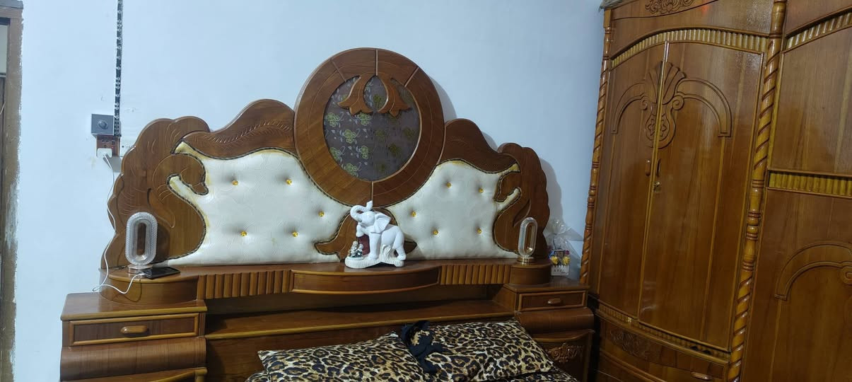 غرفة نوم • نجارة • نظافة ٩٠/١٠٠