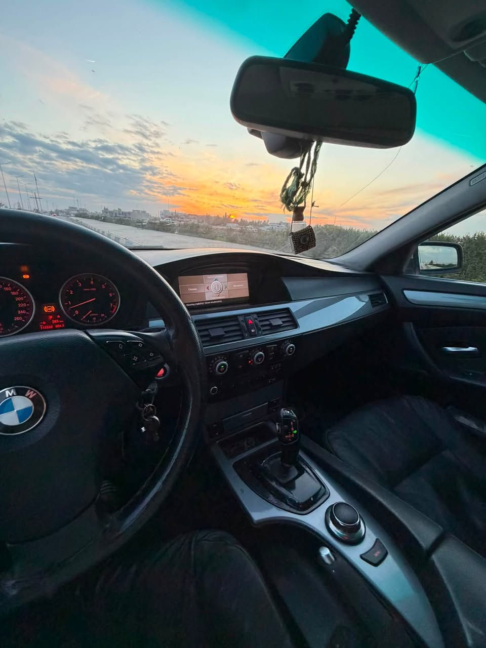 BMW  ميماتي
E -60

موديل 2008

فول مواصفات

نوزيل قصير 

V 6

بصمه

N 52 

كير كوبرا 

ستيرن كهرب اوتو 

جامات اوتو 

لايتات اوتو 

ماسحات اوتو

لايتات ترحيب 

كشنات كهرب + خزن 

كشنات تدفئه 

مسجل دبل سي دي + خزن

صندوق كهرب  

دبل اوفر 

صبغ بيها دوائر الخلفيه فقط 

مكان السياره الموصل 

السعر 125$ بي مجال بسيط

رقم الهاتف ***********
