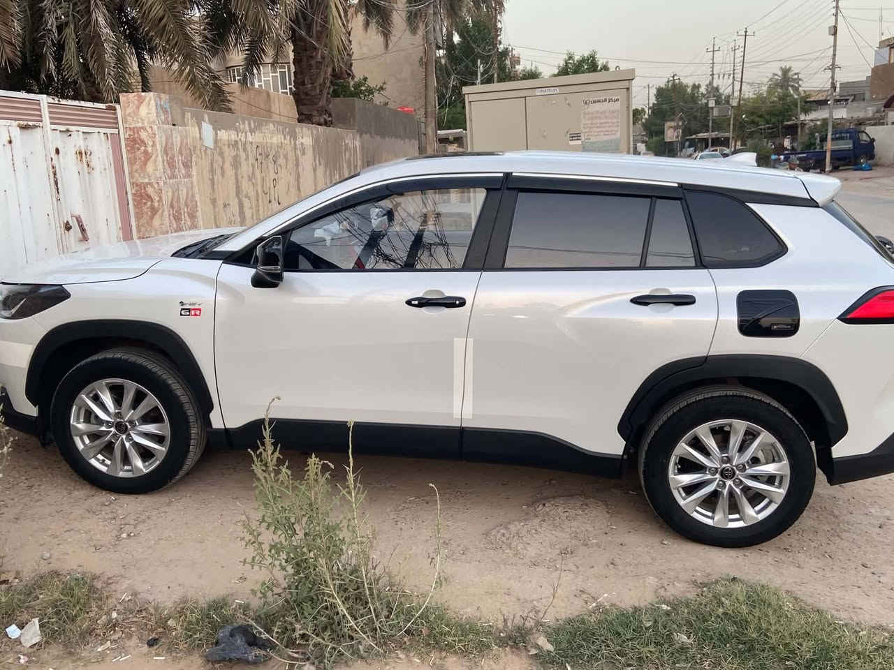 سلام عليكم ..
كورلا كروز  .2024
ماشية 15الف 
كفالة عامة بيه ملاحضة صغيرة طعجة يم البك لايت موضحة بالصور مكاني بابل السعر 171 مجالة بسيط ***********

