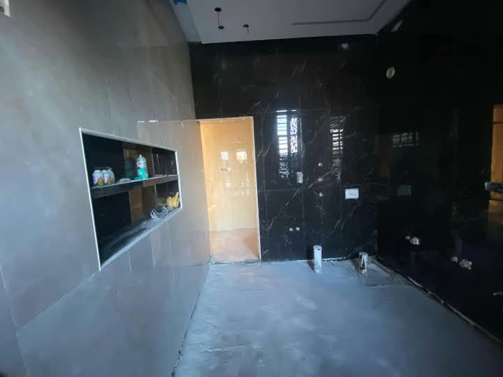 سلام عليكم خلفه متفرغ بورسلاين الواح كاشي مرمر بايات درجه شغل درجه اوله شرط ستلام هندسي *********** واتساب تصال
