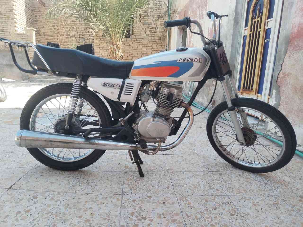 سلام عليكم دراجه للبيع نامه مكينه وشاصي  بدون وراق دراجه حلوه ونضيفه سعر 400وبيها مجال رقمي *********** العماره القادسيه
