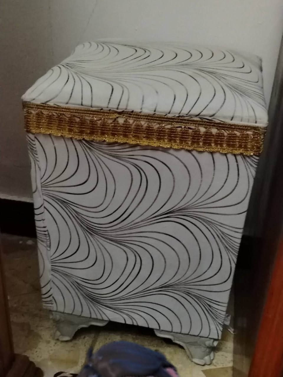 الي يدور على غرفة للعمر وياك تسكام تفصال حطاطه تكمه للبيع غرفة نوم صاج السمك ٥ ملم زان اغلى وارقى انواع الصاج وال غنى عن التعريف تسكام حطاطه تكمه تفصال درجة ممتازة كنتورها ابو ٦ وملحق ومجرات الظهر جرجوبه براغي غرفة صاج داخل وخارج وظهر سقف ارضيه بطن شغل توصا خاص عمل نجارة حقيقي غرفة حطاطه تكمه متنشال متنشال فوق الثكيل سمكها ٥ ملم غرفه حديثه مستخدمه كلش قليل وحتى صبغ تلميع يدات سويجات بالجديد كامله وجاهزة من الصبغ للمفتاح نظافة ١٠٠/١٠٠ شكد مااحجي عن الغرفة قليل بحقها و تفاصيلها السعر   ٨٥٠  مجال بسيط وطبعا مسويها ضعف سعرها واكثر مكانها بغداد واكو توصيل بكروة الشراي   يتصل ***********
