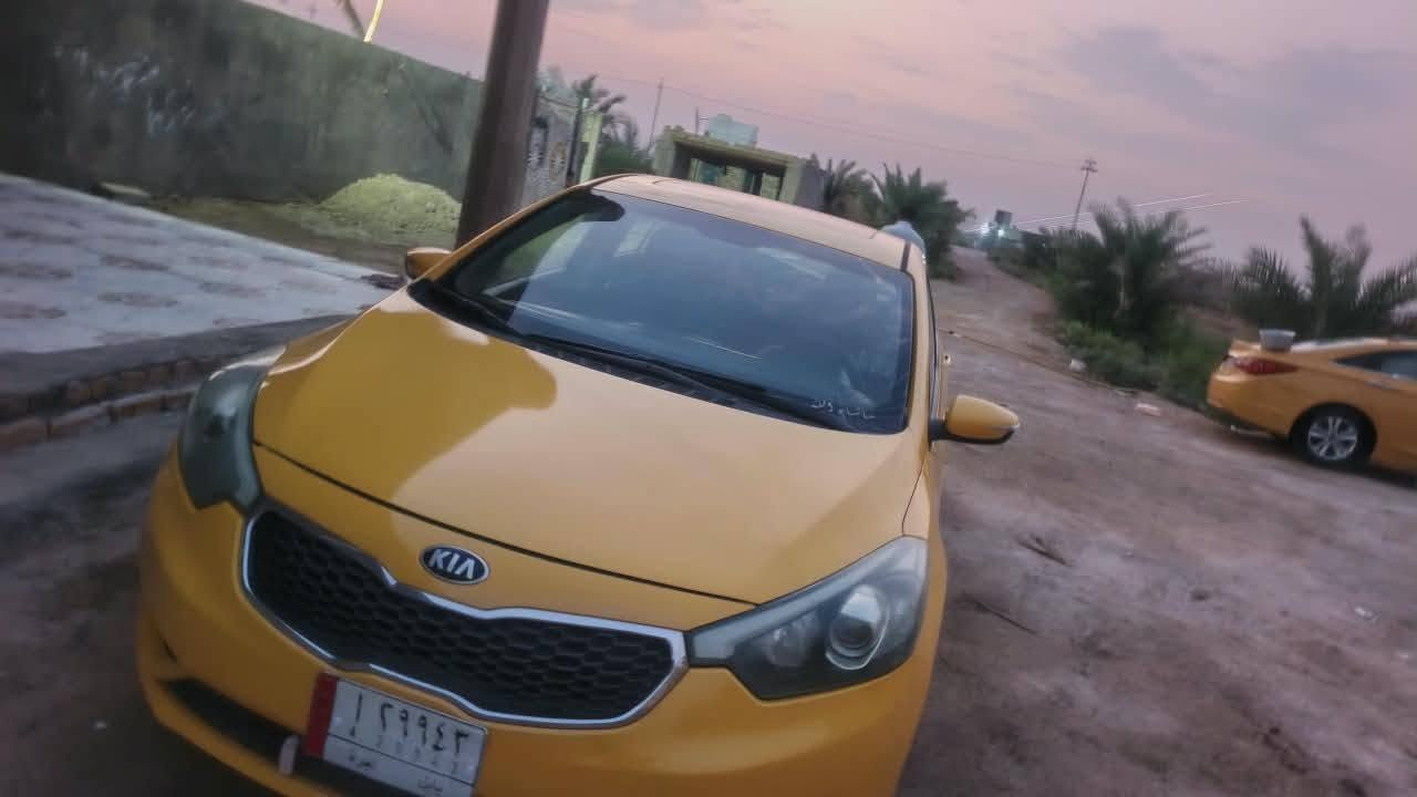 سلام عليكم سياره سيراتو 2013مكينه وكير مكفولت مكفول من العيب الشرعي  تبريد شغال فتحه بل سقف سياره جاهزه  صبغه حلوه مكانهه رميثه سعر 110وبيهي مجال ***********
