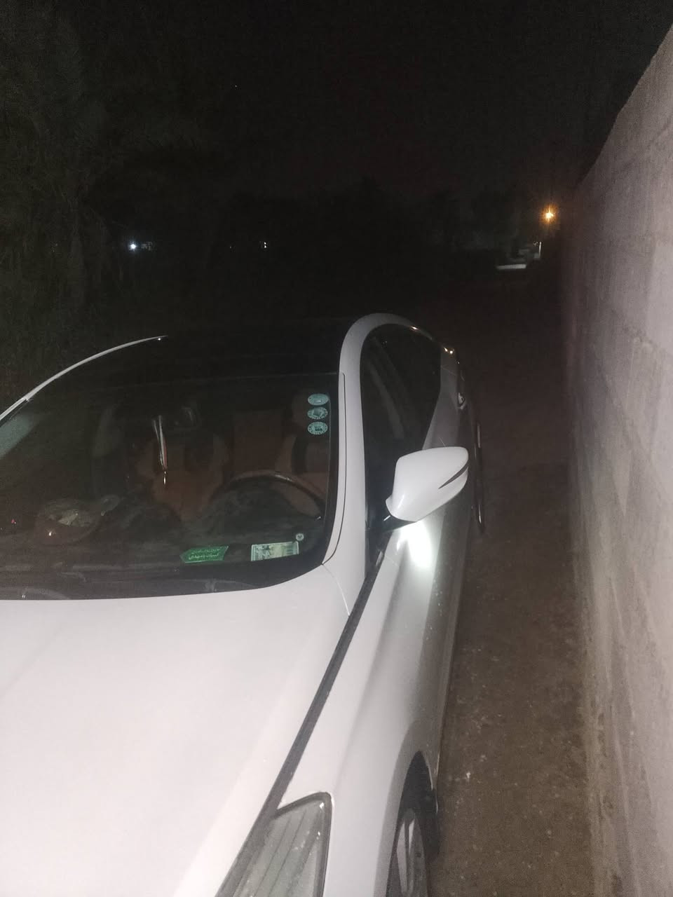 ازيره 13 فول مواصفات واحد ع واحد مراوس فقط بيها جاملغ صبغ سياره جاهزه عنوان بابل ستفسار ***********
