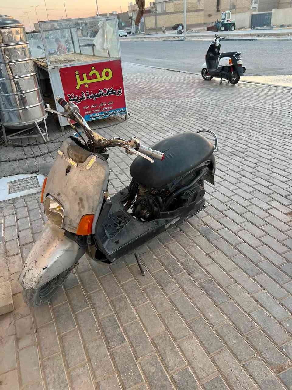للبيع دراجة بوليس  🛵
الدراجة مجفتة والكفرات مرفوعة، البيع مثل ما موضح بالصورة سعر ٢٧٥
رقم هاتف 📞 ***********
