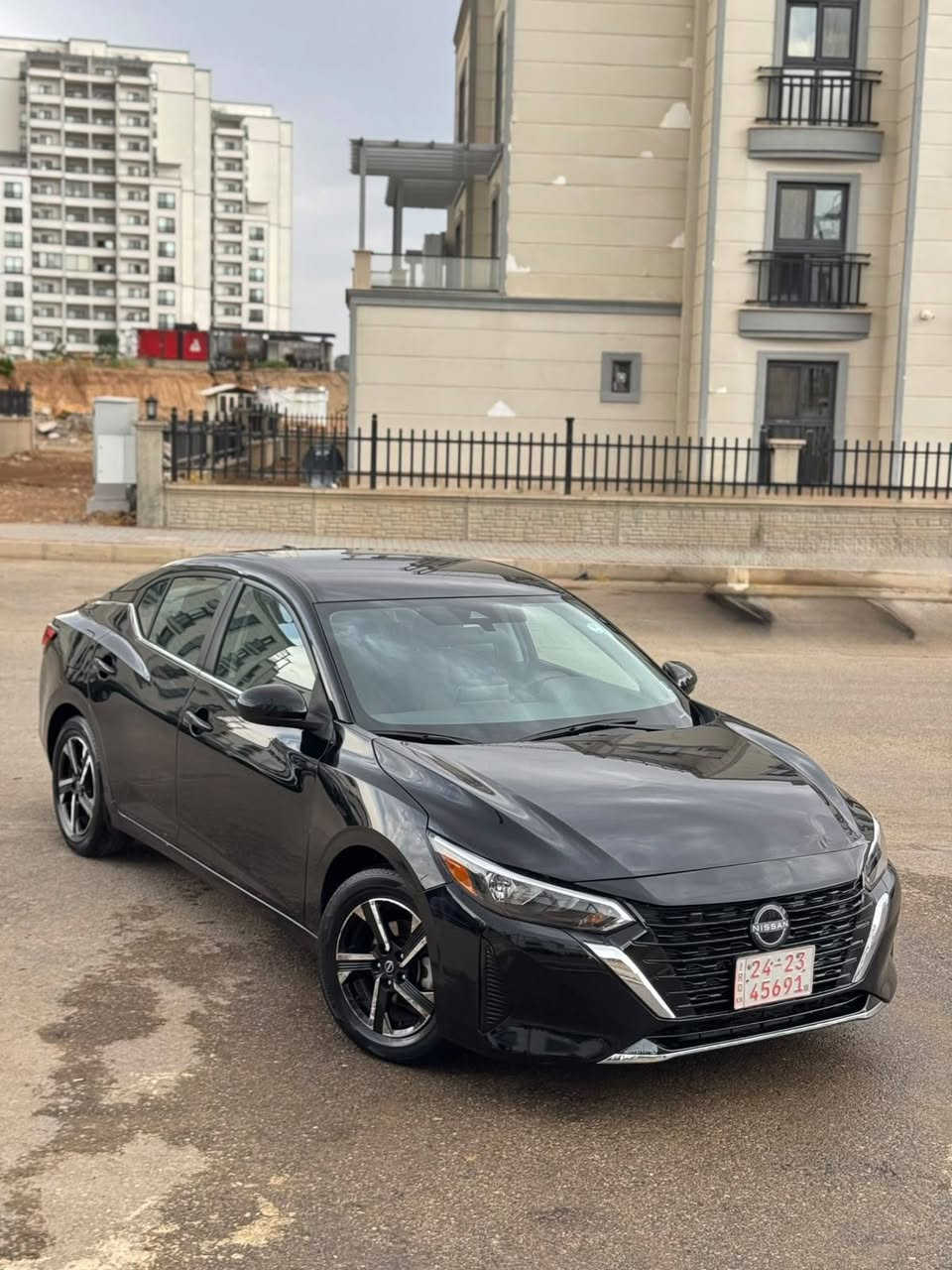 nissan sentra ***********
مؤديل (2025) 
مواصفات SV 👉🏻
( به سمه ، ٥ رادار ، خه تى جاده ، شاشه گه وره ، گيج الكترؤنى ، ويل كرؤم ، تحديد سورعه ،) يه ك جاملخ بسوغ پشت و پيش كه پس هه موو شتيكى به شه رت. ٢٠ هه زار رؤشتييه و ٣ مانگ كاتى له گه له*********** أربيل, العراق
