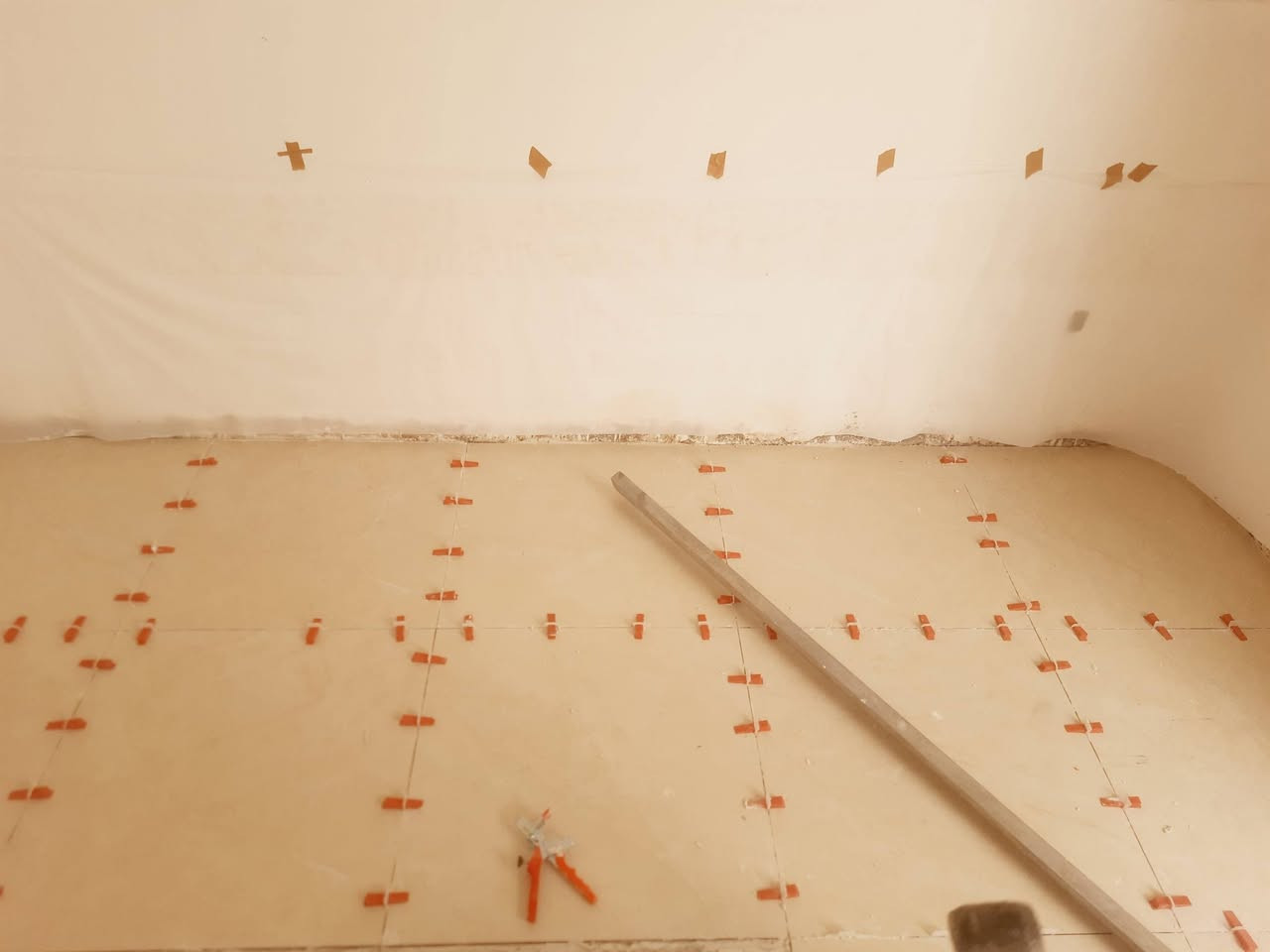 عندي كادر يراني شغل سراميك المرمر حجر جدران راضيه درجه اولى تصال على رقم 📞📞*********** ميسان اليزرر شرط شغل درجه اولى مصاطر نشتغل ماده صبابه درجه اولى وزن واحد تصفير
