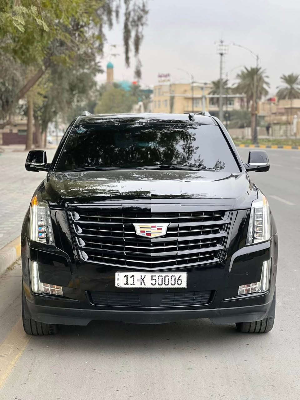 كاديلاك اسكاليد 2020 بلاتينبوم بسعر خيالي
بلاك ( خـليـجـي ) ماشيه 90 الف كيلو

مكفوله من الضرر والصبغ رقم بغداد بأسمي 
رقم مميز 5006

السياره فول 1/1 

السياره فول ومعروفه للجنايه 

سيارة  نظيفة كلشي عل بلاد لوك 

باسمي السنوية بشرط تحويل ثاني يوم 

مكان السياره كربلاء

><><><><><><><><

محرك  : 8 سلندر 6.2 ‎
كير 12 نمرة
====——====———====

السيارة احلى من الصور 

====——====——=====

‏‎ 

‏‎مواصفات فــول⚜️

تشغيل عن بعد

‎سلايد

‎شاشة كبير 

‎شاشة لمس

‎ثلاجـة

نضام اصطفاف ذاتي 

نضام قياده sport

نضام قياده في الثلج 

نضام قياده اقتصادي 

‎صندوك شفط

مساج للكراسي الامامية

‎كشن جلد

‎كشن تبريد تدفئة 

‎كامـرة 360 

‎حــساس خلفي امامي

‎خمس  كامـرات5️⃣

‎شحـن موبايل 

‎كلا كشن ayepat 

‎كامـرة فـوول HD

‎يدة بصمة 

‎ ليـد دوسـة ويده باب 

‎دوسـة كهرباء

‎كامـل زينون 

‎رادار امامـي و خلفــي 

داخـل السيارة بيجي

‏‎كشـن خزن

‎كامــل سماعات بلادي

‎داتا شو 

‎مرايات الجانبـي رادار 

‎قاصــة

كشنات الخلفـي كهربائية

***********

نص مكتوب في الصور:
- 16 منشور Ali 2 أعجبني تعليق إرسال مشاركة 2 11 K 50006 1 أعجبني تعليق إرسال مشاركة