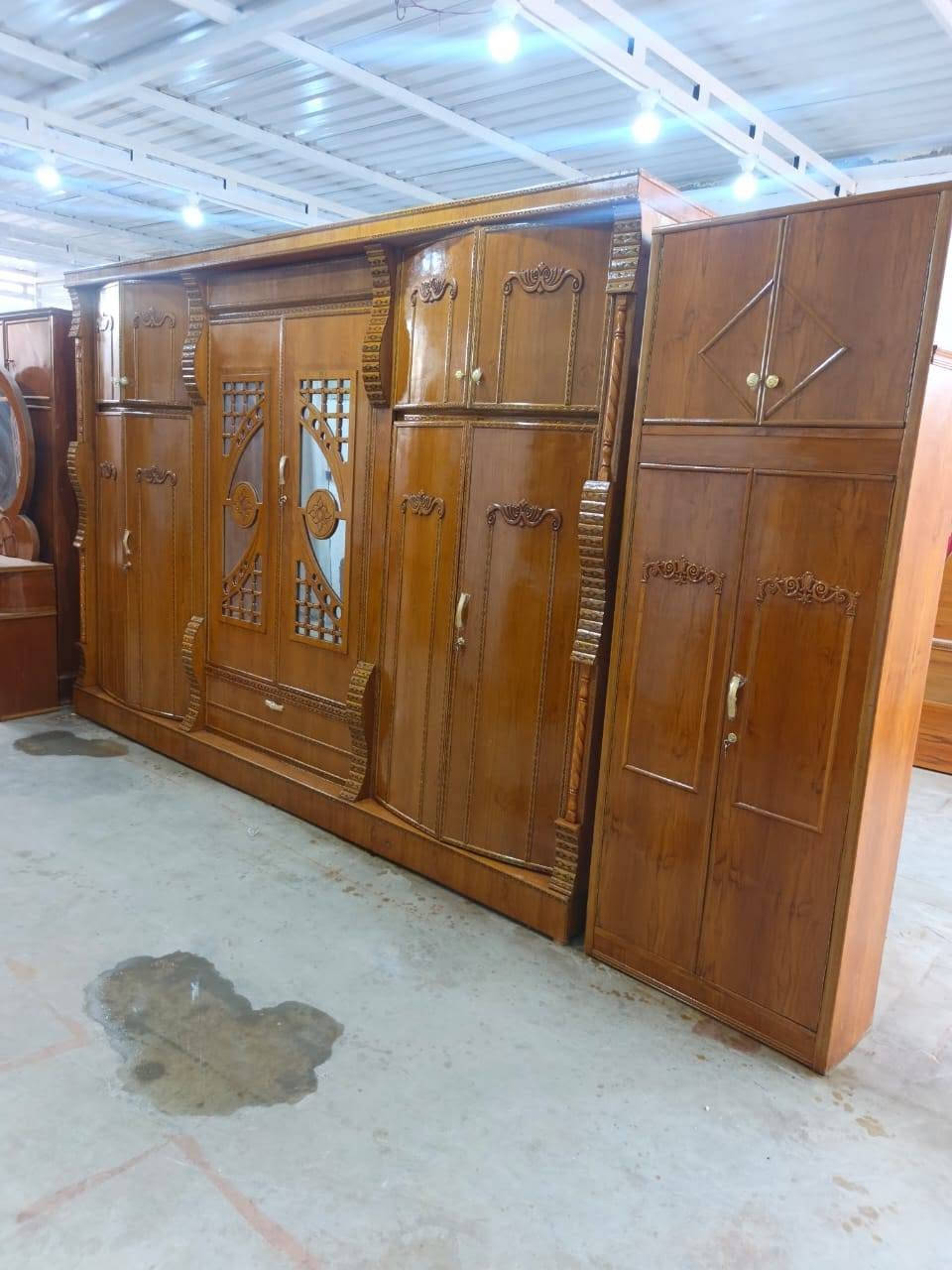 السلام عليكم غرفة 6 باب طابقين نظافة 100%  شغل درجة ثانية  السعر يشمل الشد والنقل  العنوان النجف الاشرف الحيدرية خان النص الحجز والاستفسار على رقم الهاتف ***********
