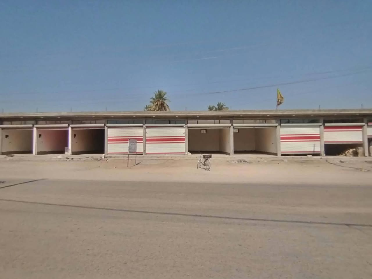 محلات للإيجار • قرب جسر الصباغية • جاهزة