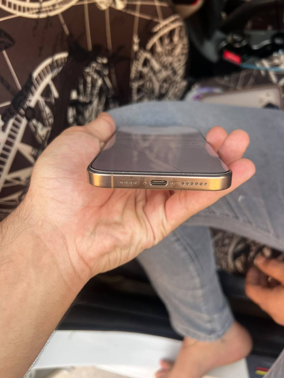 📱 iPhone 16 Pro Max للبيع
✨ الجهاز نظيف جداً وكلشي نضيف
🔋 صحة البطارية 100%
💾 السعة: 256GB
⚡ معالج A18 Pro
📺 شاشة 6.9 إنش Super Retina XDR مع ProMotion لحد 120Hz
📸 كاميرات Pro بدقة 48MP وتصوير 4K
🔘 Camera Control + Action Button
🔌 USB-C
🛡️ هيكل تيتانيوم ومقاومة ماء وغبار IP68
🎨 اللون حسب الموجود

💰 السعر: مليون و400 ألف دينار
🤝 بي مجال للمشتري الجاد
مامستخدم اهواي
ماستر وبي ضمان مال شركه 
رقمي للتواصل ***********
مكاني بغداد

نص مكتوب في الصور:
- ٤:٣١
- حالة البطارية
- عادية
- تعمل بطارية iPhone هذه على النحو المتوقع. حول البطارية والضمان...
- الحد الأقصى للقدرة
- %١٠٠
- هذا قياس لقدرة البطارية مقارنة بقدرتها عندما كانت جديدة. قد تتسبب القدرة المنخفضة بتقليل ساعات الاستخدام بين عملية الشحن والأخرى.
- عدد الدورات
- ١٣٤
- هذا هو عدد مرات استهلاك iPhone لقدرة البطارية. معرفة المزيد...
- تاريخ التصنيع
- كانون الأول ٢٠٢٤
- أول استخدام
- كانون الأول ٢٠٢٥