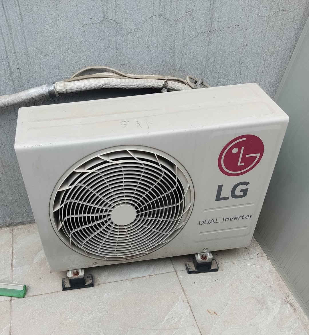 سبلت طن واحد... الجي الأصلي انفيرتتر..... نظافة 100 ب 100.... للبيع... بسعر مناسب.... *********** ***********
