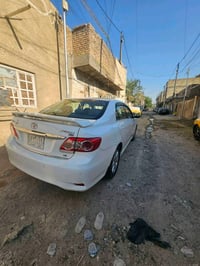 كورولا 2011 xle وارد خليجي ماشيه 170000 نظيفه بدون صبغ و كيرها جديد ما...