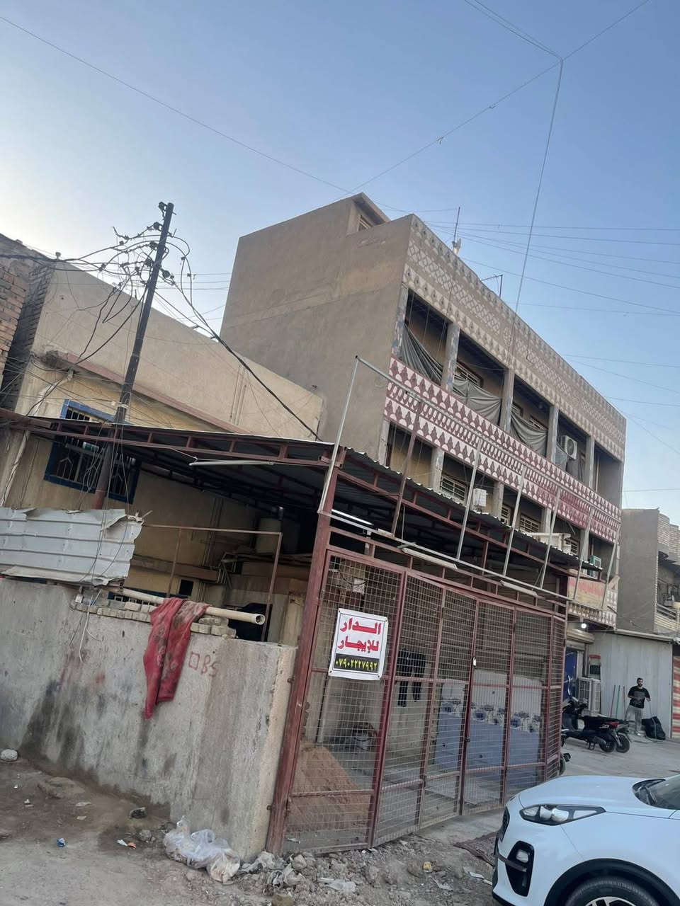 السلام عليكم
للبيع قمريه جديده حديد درجه اولى الحجم ٦ طول / ٧ العرض
+ باب مشبك حديد ثخين ارتفاع ٣ ونص متر / عرض ٧
مع فريم أعلان عرض ٧ / ارتفاع متر ونص 
السعر مليون وبيهاا مجال بغداد الدورة ***********
