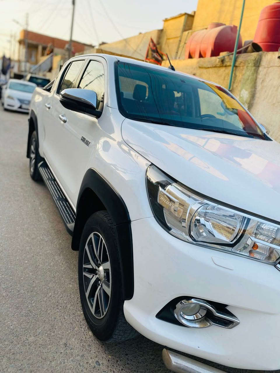 بيكب دبلو 
مديل ١٨
كاز
كير وتو ماتيك
ويل ١٧
كامرة خلفية
شاشة كبيرة
مرايات شفط
اشاير بلمراية
تبريد خير من الله
رقم اربيل الجديد*********** البصرة, العراق

نص مكتوب في الصور:
- مركز مرتجي ضربة - صبغ - تبديل الاسم نبيل محمد الناظم المحافظة اربيل رقم السيارة ١٨٦٧٨٩ المبلغ الطخات + الدهانات تون العيني ملاحظة : المكتب لا يتحمل المسؤولية اطلاقاً عند خروج السيارة من المكتب غير مسؤولين عن فحص الشاصي ***********72 286 8010 البصرة - القبلة