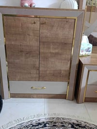 غرفة نوم • اتصل