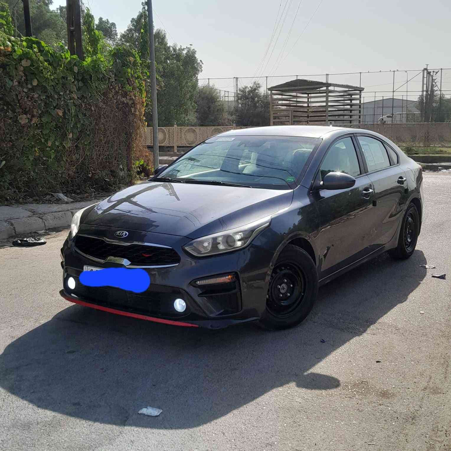 فورتي مديل 20 حادثة دعامية السياره مكفوله من الصبغ والتبديل ليبل واحد 
بس بارد اصبع واحد بالبنيد ايرباكات كله مكفوله 
صور الحادث والسونار بالمنشور  
السياره جديد وجاهزه ممشتغله تكسي ابد 
تخم تاير صاله سبوع من شديته 
باتري جديد وعندي وصولاتهن 
المواصفات نص فول شاشه وكامره وفول تحكمات 
انضمة قياده وتزحلق 
رقم بغداد الدولي تحويل ثاني ويوم 
المكان بغداد الرقم *********** الكير والمكينه مكفولات 
من الفتح

نص مكتوب في الصور:
- 6 / 12 1:1
- 1 / 12 BidCars
- 3 / 12 BidCars
- 10 / 12