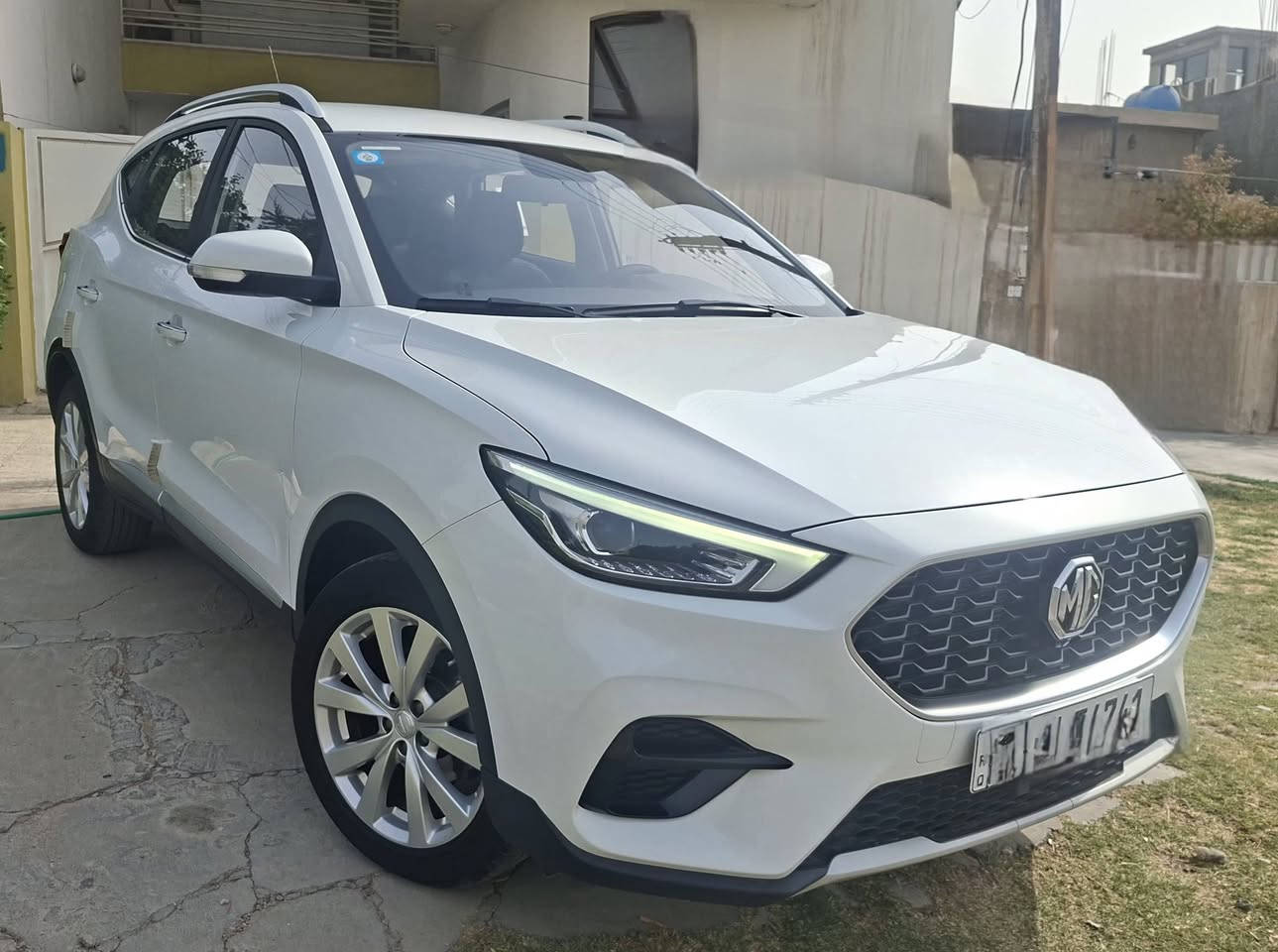الوصف
ام جي ZS 2024 مرقمه بغداد وباسمي
مواصفاتها
1500 محرك
بصمه
لايتات زنون لد امامي لد خلفي 
شاشه اصليه كار بلي 
حساسات خلفيه
السياره كلش نظيفه بدون حادث وبدون صبغ
29000 ماشيه
للاستفسار
***********
