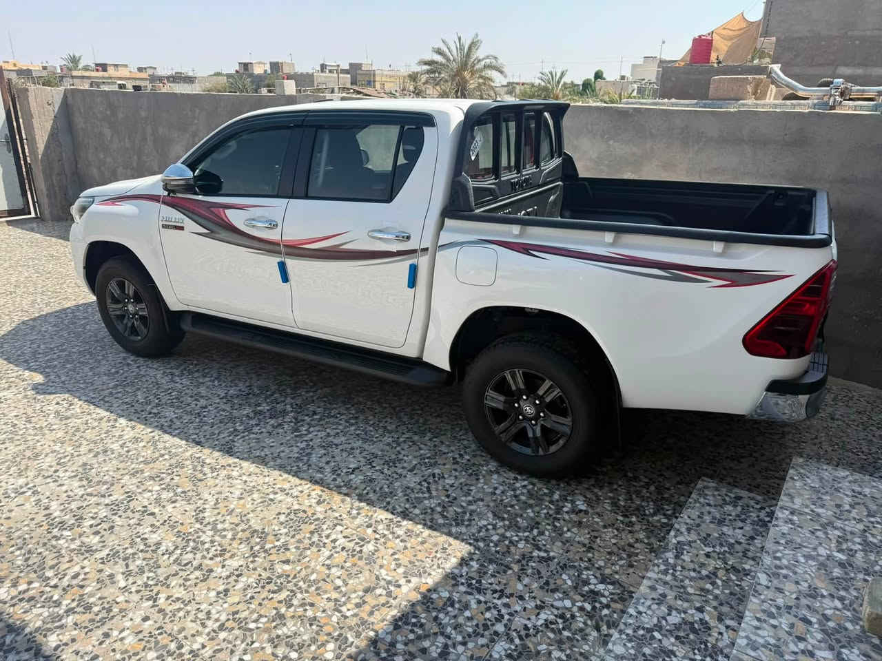 السلام عليكم هلوكس 23فرويل كاز ديزل مكينه 2800 بريمي كير عادي رقم سياره ربيل مكفوله كفاله عامه ماشيه58 جديده كلش مكان السياره بل بصره بصمه فول مواصفات السعر 325وبي مجال الطيبين رقم ***********
